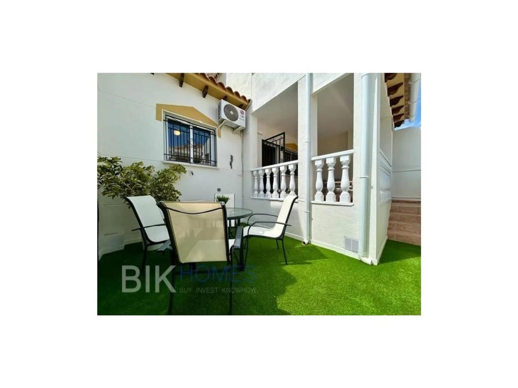 Venta de chalet adosado en  Barrio La Florida , Orihuela photo 2