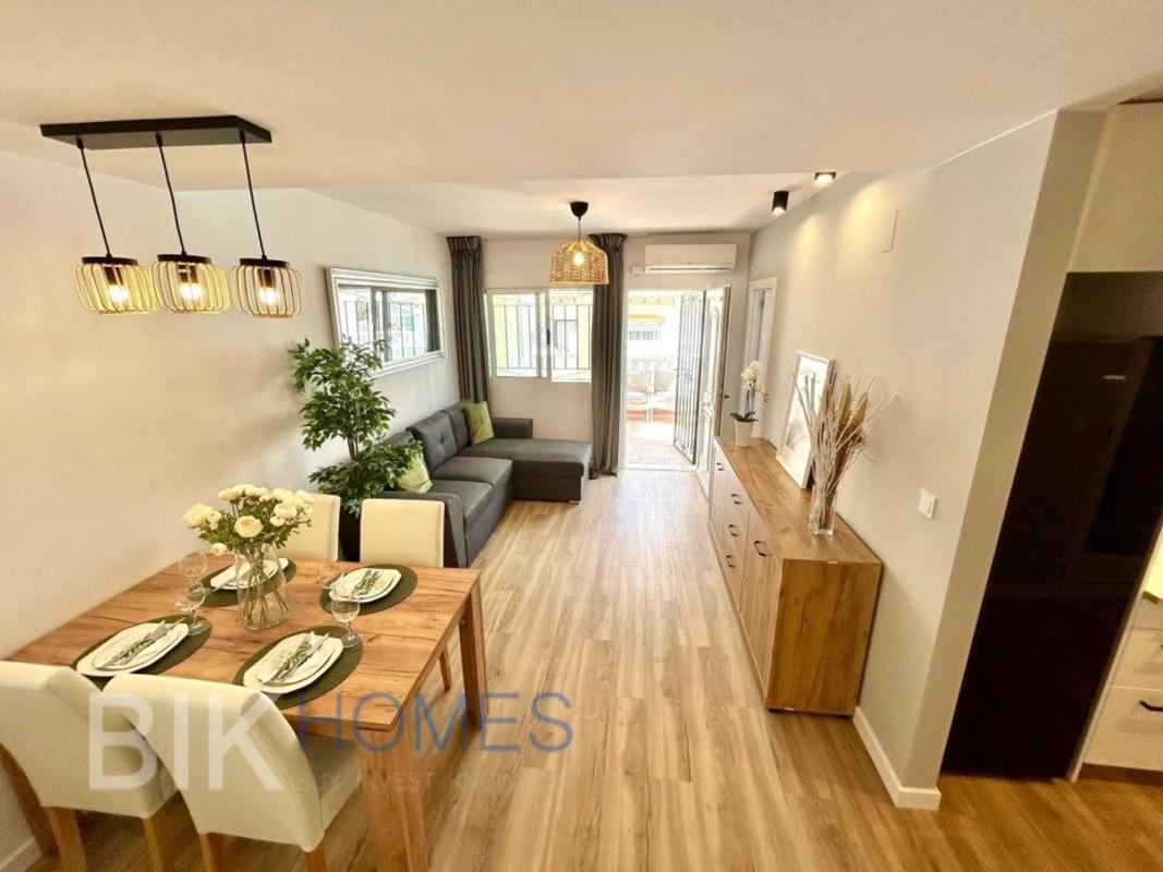 Venta de chalet adosado en  Barrio La Florida , Orihuela photo 3