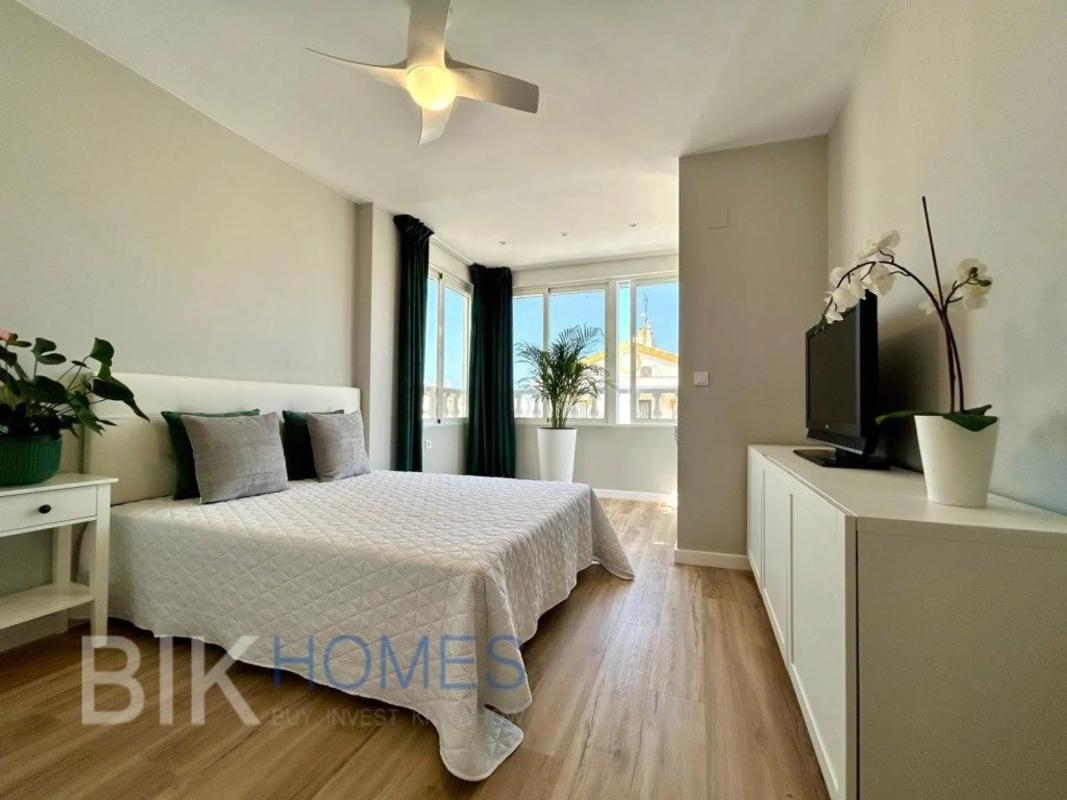 Venta de chalet adosado en  Barrio La Florida , Orihuela photo 5
