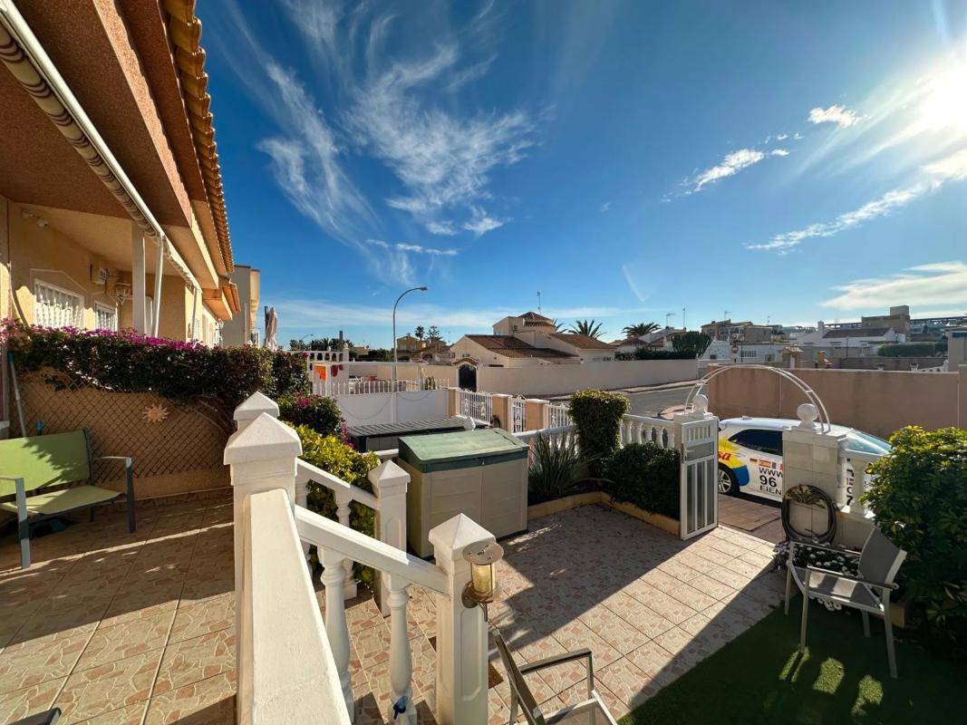 Продажа отдельного шале в Barrio La Florida, Ориуэла photo 2