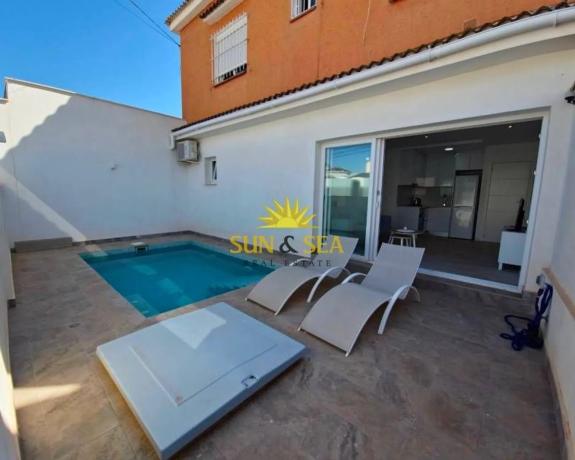 Chalet pareado photo 1