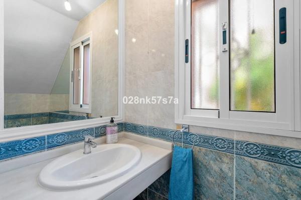 Chalet independiente en venta en Calle Colón, Orihuela
 photo 3