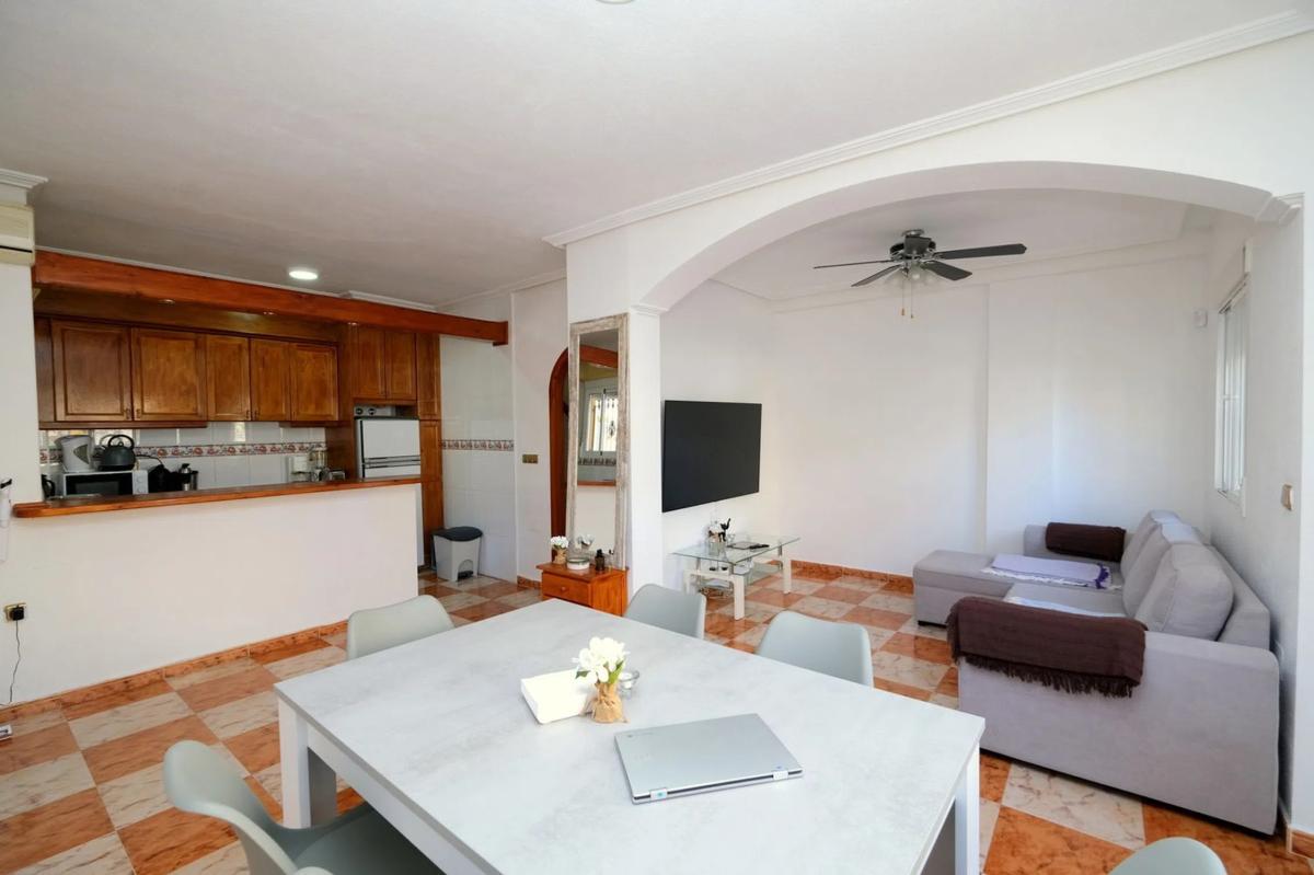 Venta de chalet adosado en  Barrio La Regia , Orihuela photo 5
