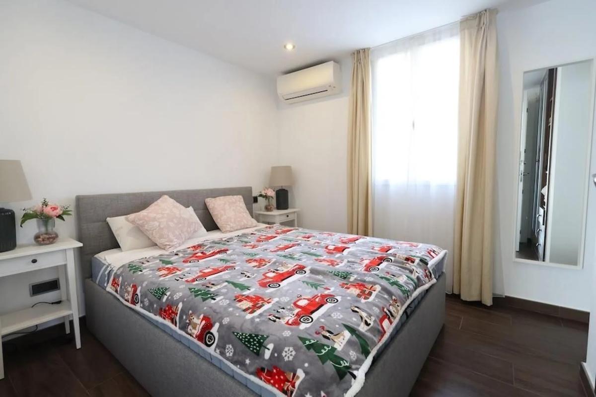 Sale of independent chalet in Barrio La Regia, Orihuela
photo 3