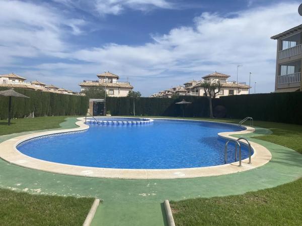 Venta de piso en Calle Rubí, Orihuela
 photo 1