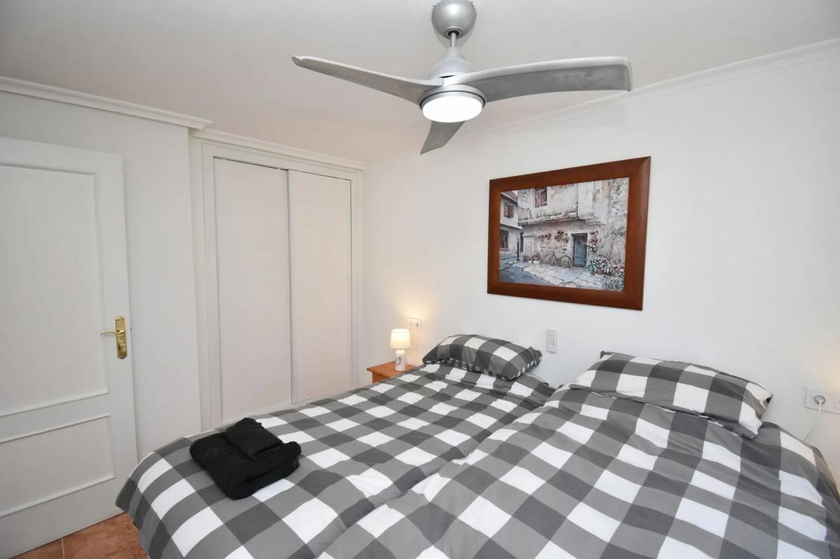 Venta de chalet adosado en  Barrio La Regia , Orihuela photo 5