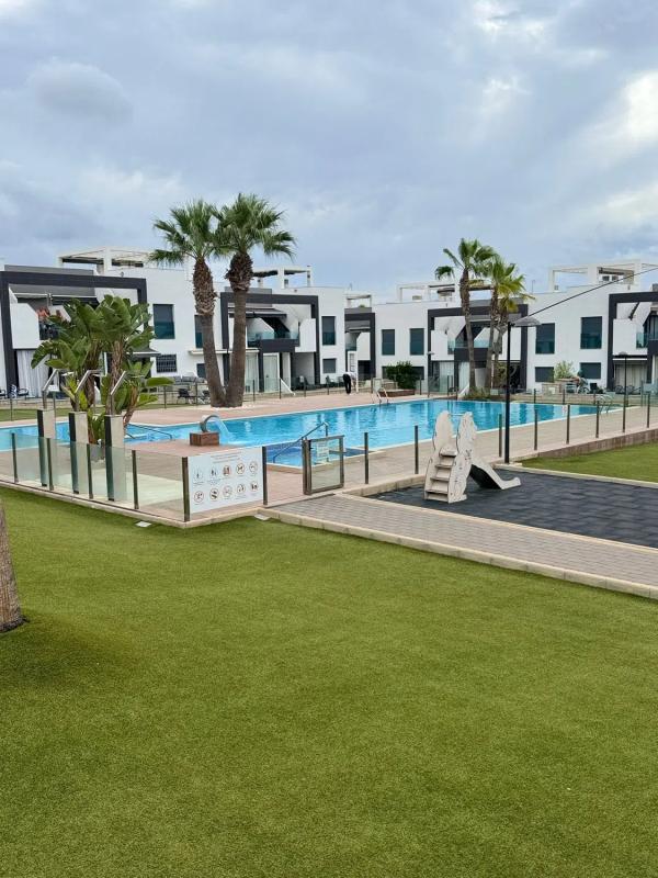 Venta de chalet adosado en Calle Turquesa, 10 , Orihuela photo 1