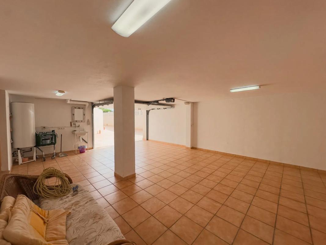 Sprzedaż niezależnego domku jednorodzinnego w Calle Violetas, 22, Orihuela photo 2