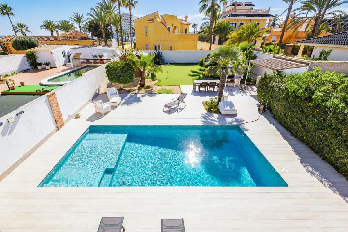Venta de chalet independiente en Calle Violetas, Orihuela
photo 3