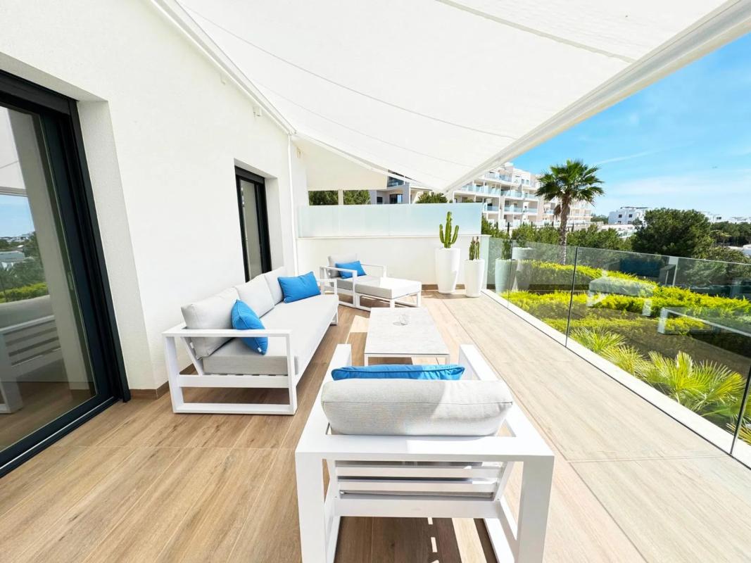 Venta de piso en Avenida de las Colinas, Orihuela
photo 2