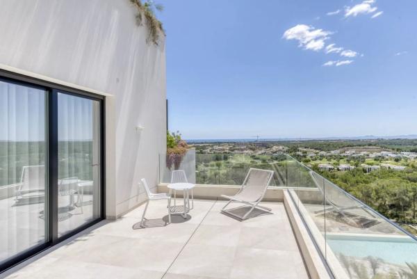 Ático en venta en Avenida de las Colinas, Orihuela photo 1
