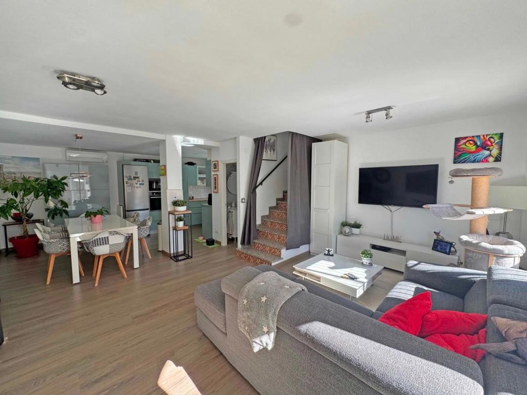 Venta de chalet adosado en Calle Peñalara , Orihuela photo 5