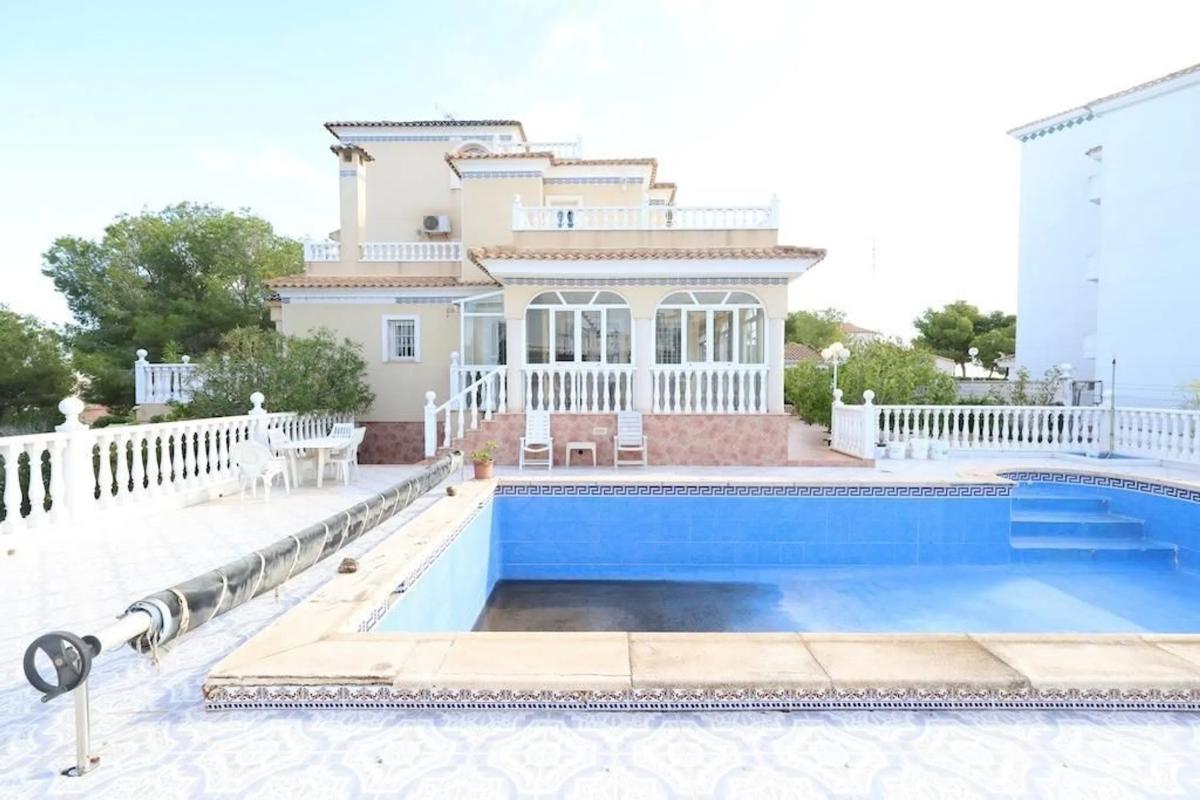 Venta de chalet independiente en Barrio Las Filipinas, Orihuela
photo 1