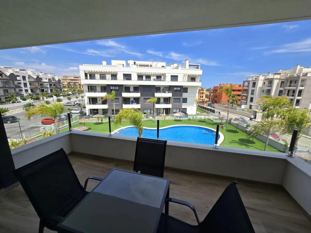 Venta de piso en Calle Gigantes y Cabezudos s/n, Orihuela
photo 3