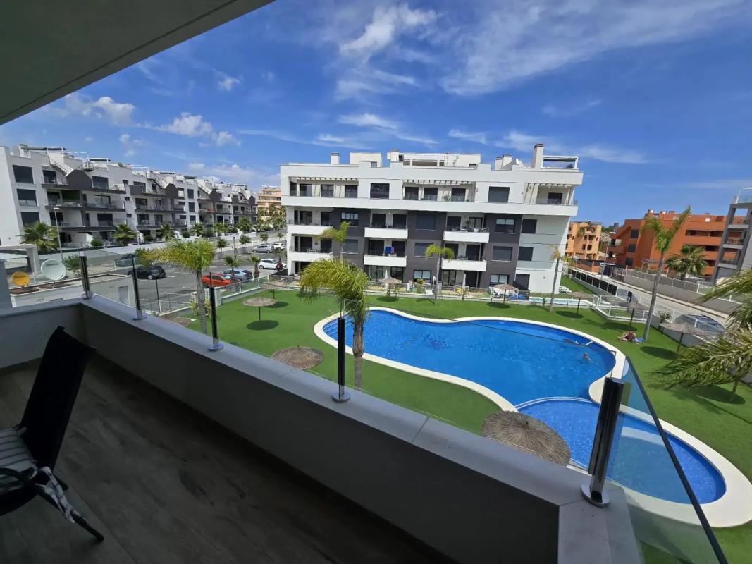Venta de piso en Calle Gigantes y Cabezudos s/n, Orihuela
photo 4