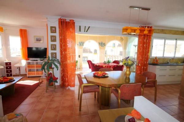 Casa independiente en Ur Ampliacion Filipinas, 6 thumbnail 2