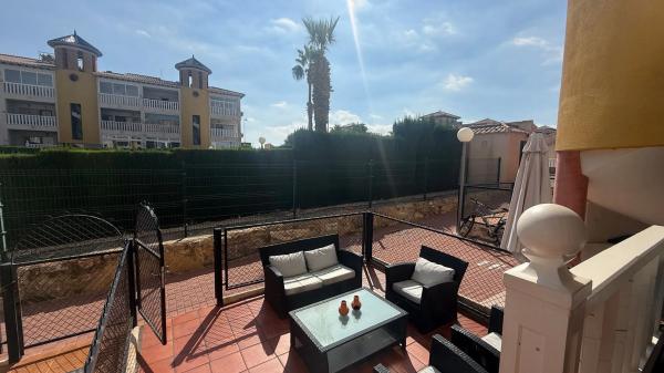 Venta de piso en Calle Columbretes, 52, Orihuela
 photo 1