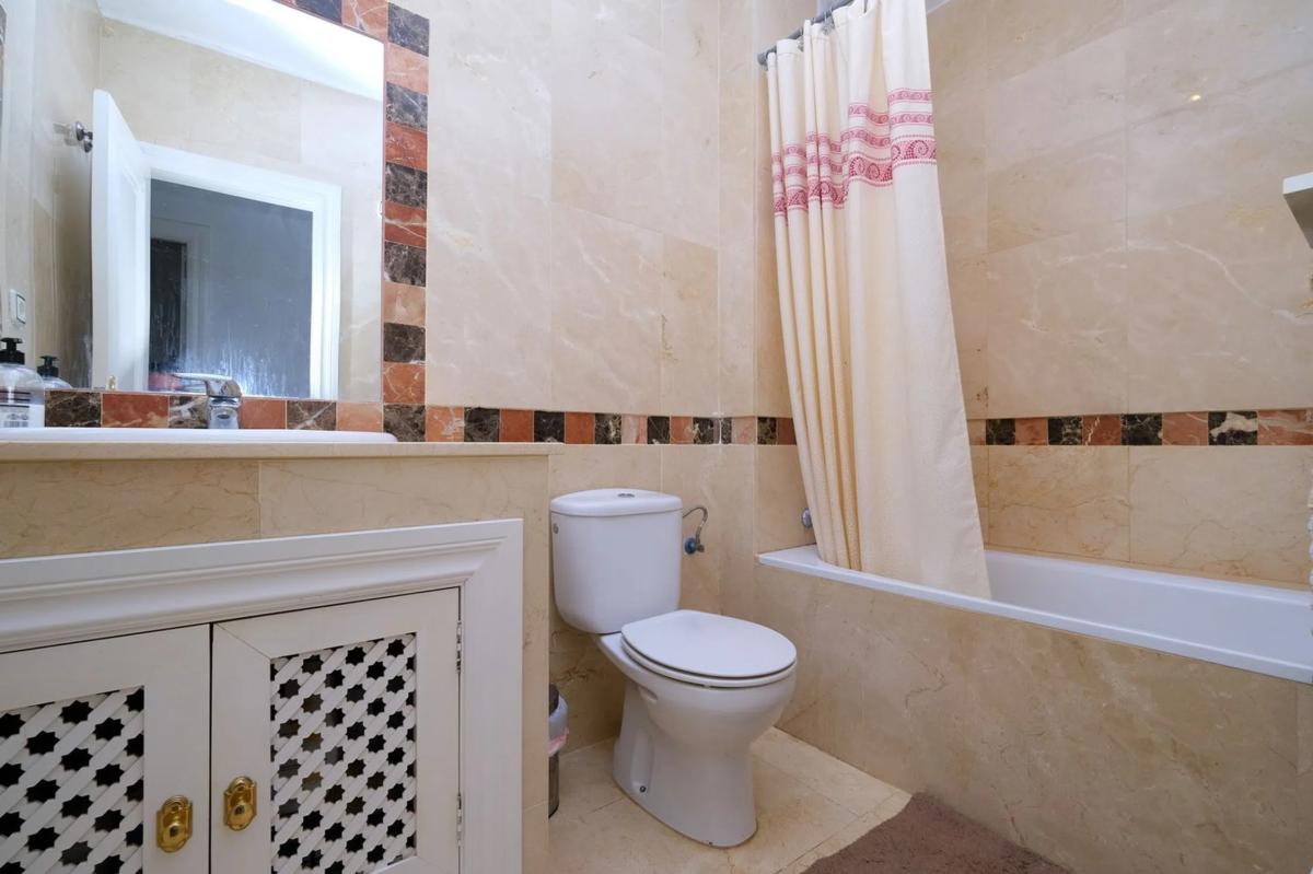 Venta de chalet adosado en  Barrio Las Ramblas , Orihuela photo 5