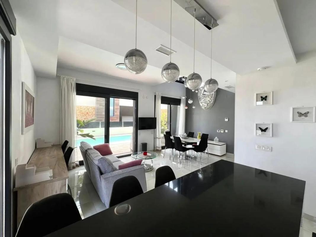 Venta de chalet independiente en Calle Cabo Ortegal, Orihuela
photo 1