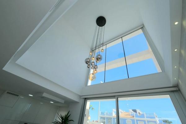 Chalet independiente en venta en Barrio Lomas de Cabo Roig, Orihuela
thumbnail 1