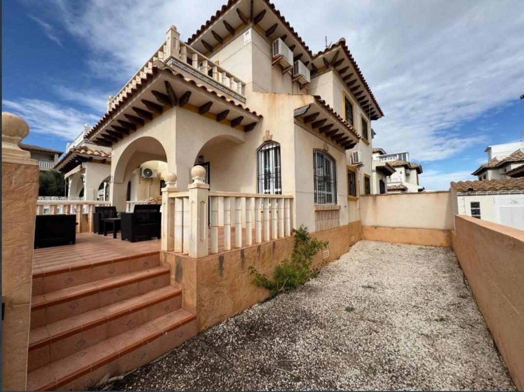 Duplex sale in Calle Castillo de San Roque, Orihuela photo 1