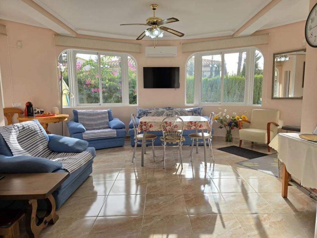 Venta de chalet independiente en Barrio Playa Flamenca, Orihuela
 photo 3