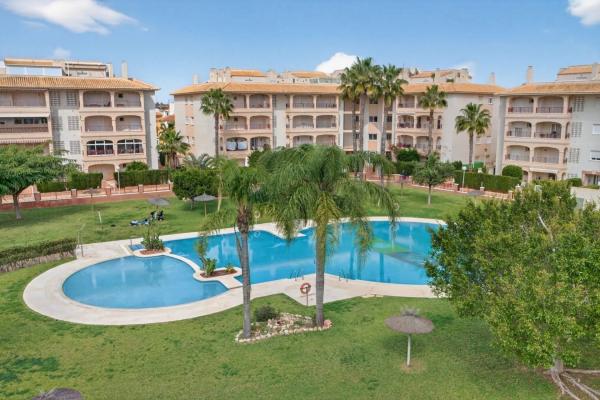 Venta de piso en Calle Guapiles, Orihuela
photo 1
