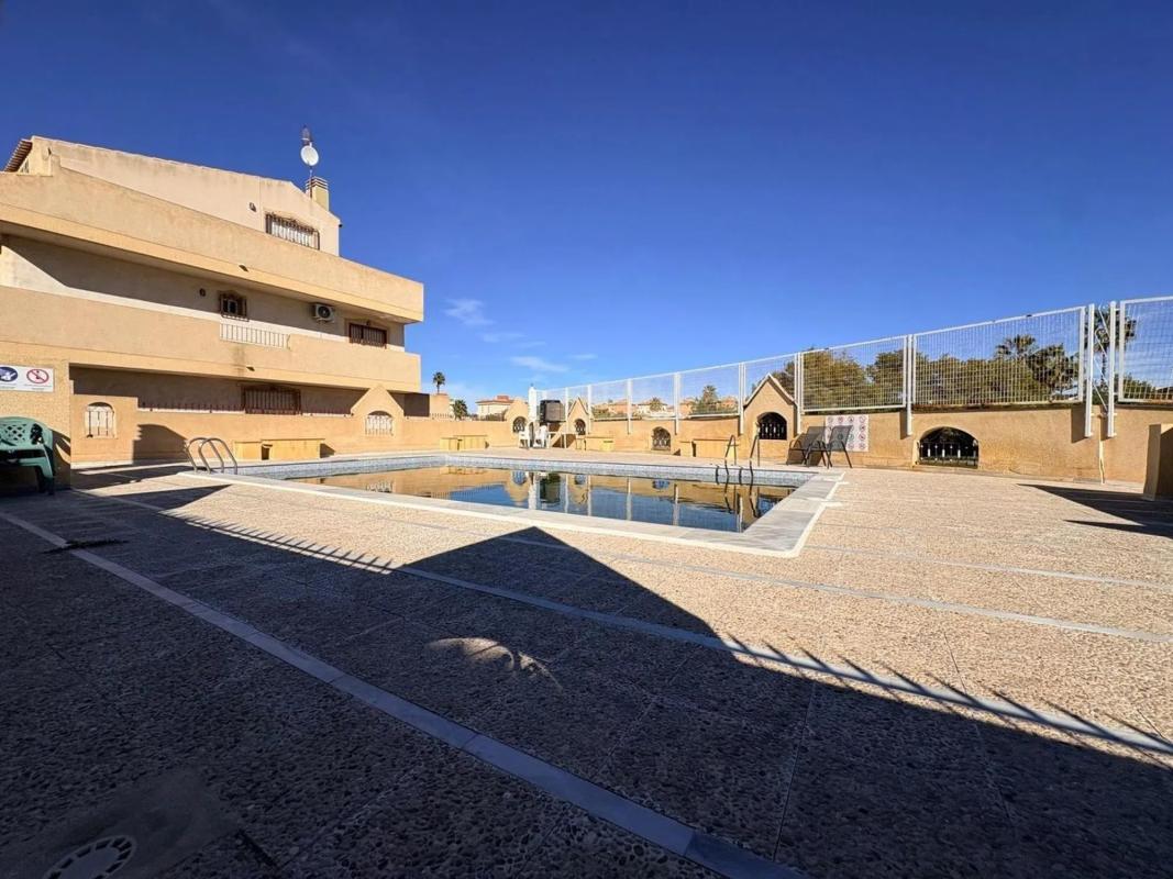 Venta de chalet adosado en  Barrio Playa Flamenca , Orihuela photo 5