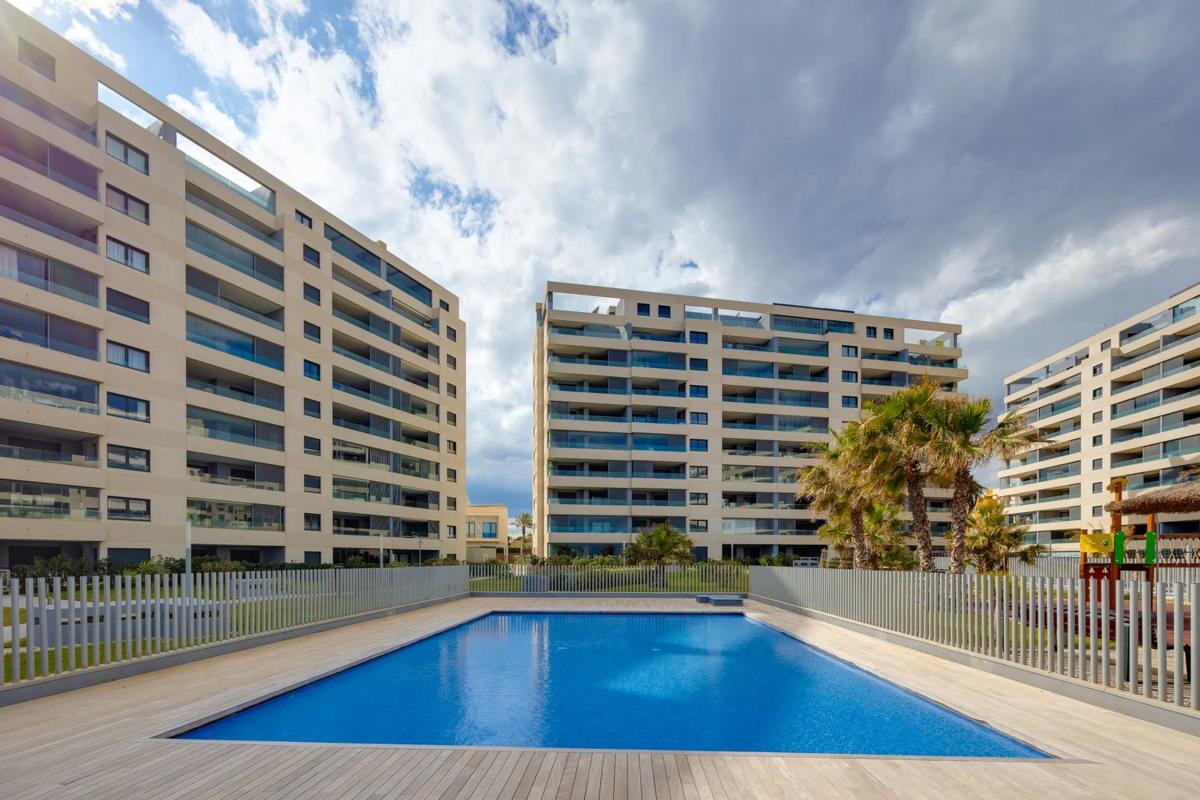 Sale of apartment in Calle Ciclón, 8 A, Orihuela
photo 1