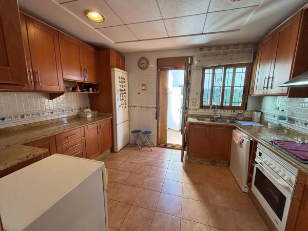 Chalet pareado en calle Fragata p Pr photo 1