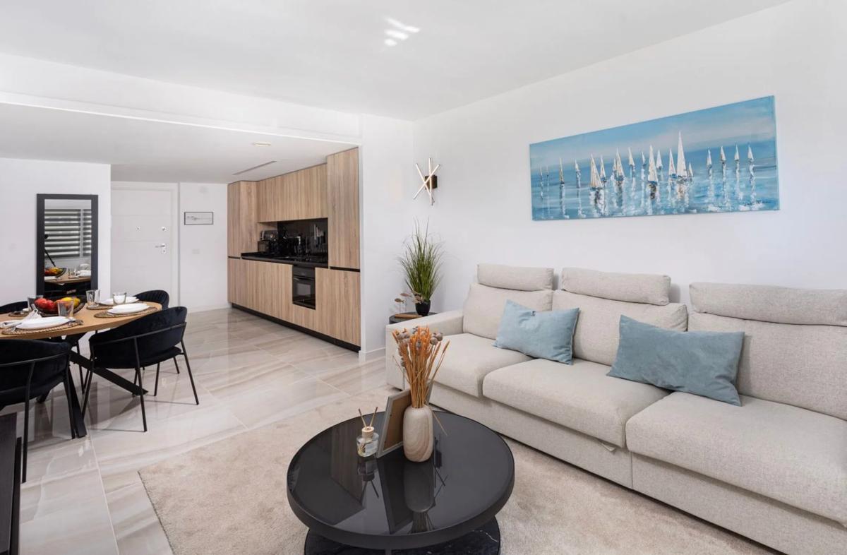 Venta de piso en Calle Ciclon, Orihuela
photo 1