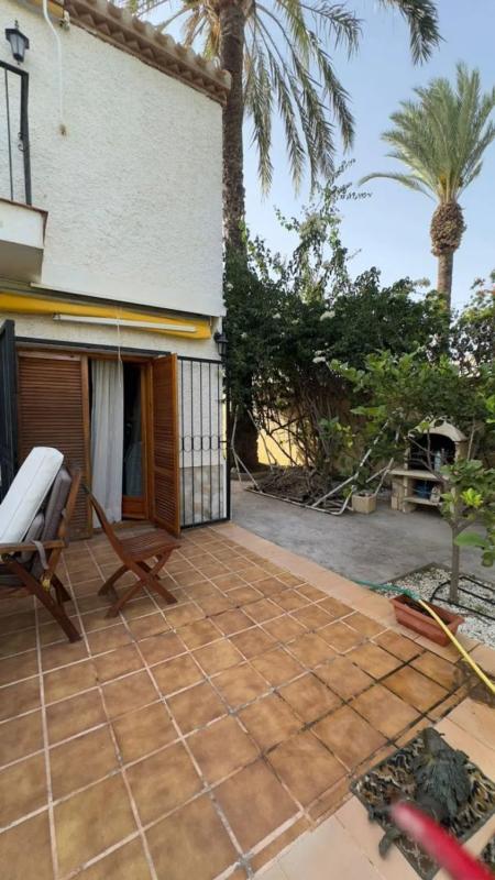 Sale of independent chalet in Barrio Punta Prima, Orihuela
photo 1