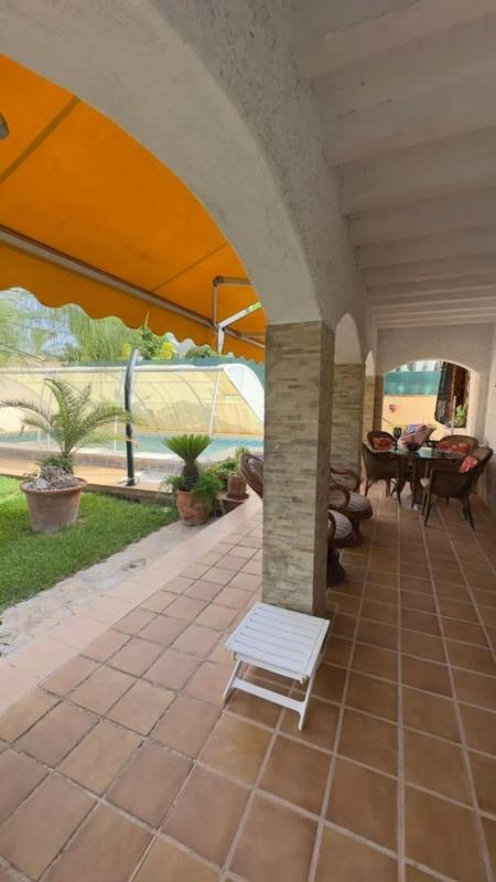Sale of independent chalet in Barrio Punta Prima, Orihuela
photo 3