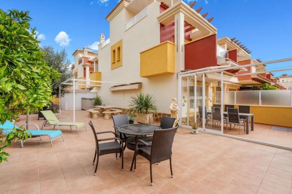 Chalet pareado en calle Curry, 76 photo 1