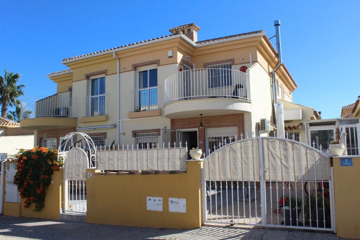 Venta de chalet independiente en Barrio Villamartín, Orihuela
photo 1