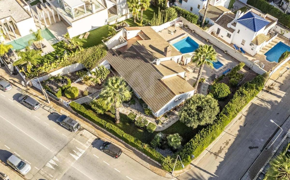 Sprzedaż niezależnego domku jednorodzinnego w  Barrio Villamartín, Orihuela photo 2