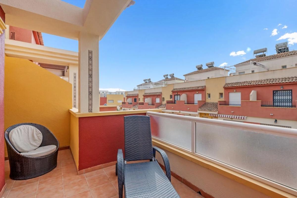 Venta de chalet adosado en Calle Canela , Orihuela photo 3