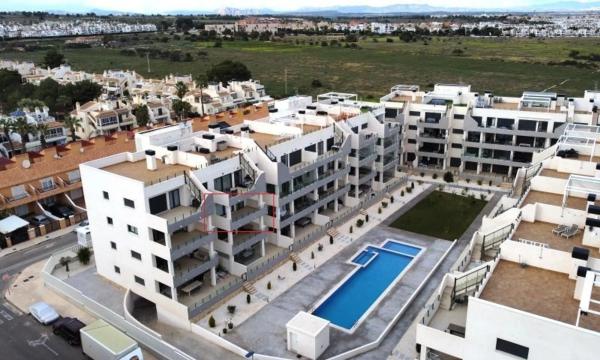 Venta de piso en Barrio Villamartín, Orihuela
 photo 1