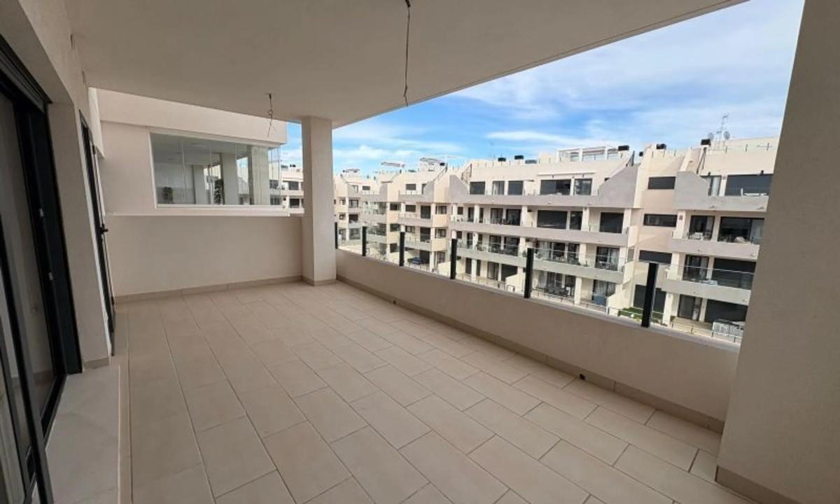 Venta de piso en Barrio Villamartín, Orihuela
 photo 2