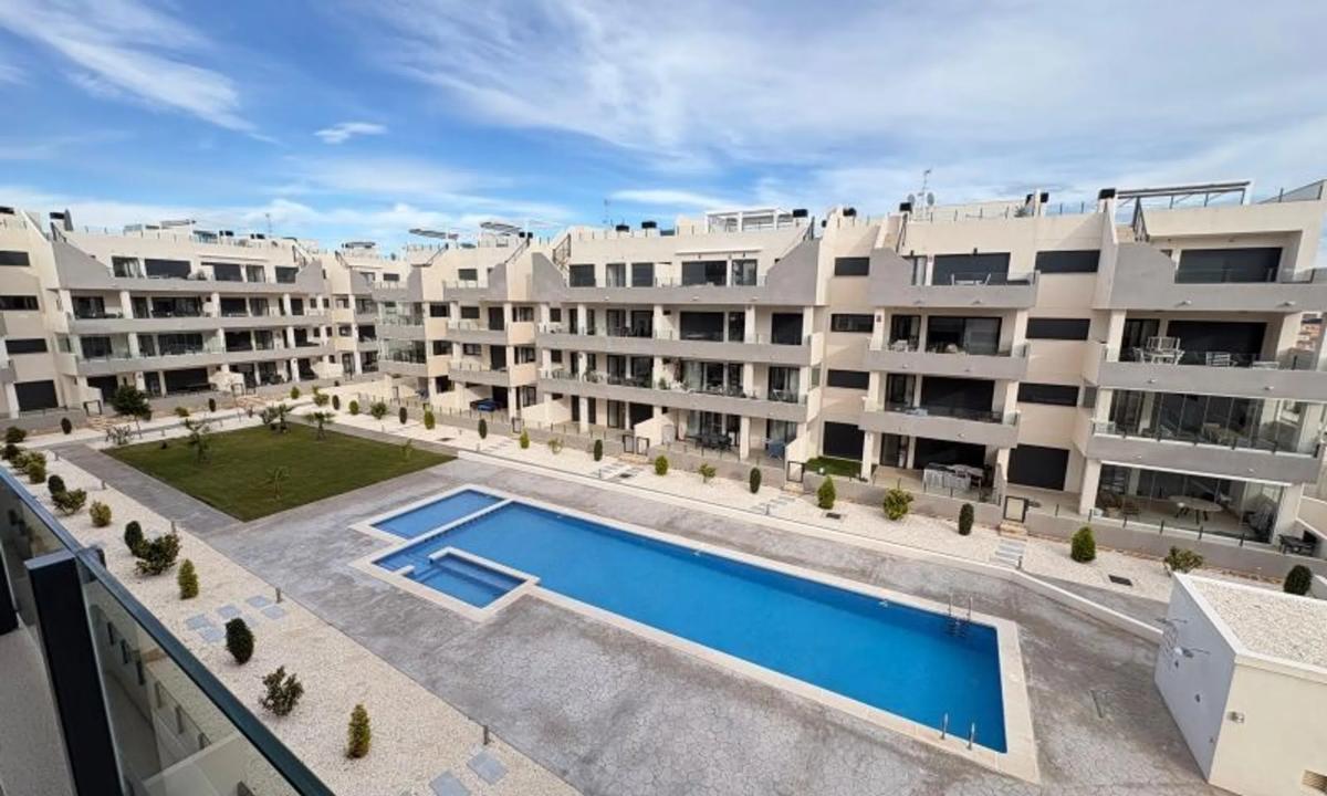 Venta de piso en Barrio Villamartín, Orihuela
 photo 3