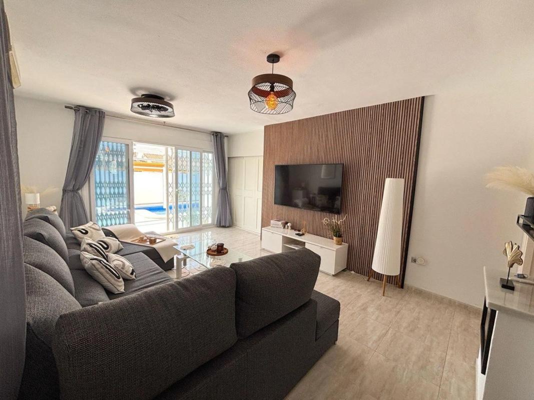 Venta de chalet independiente en Urbanización Vmartin Fort IV, Orihuela
photo 3
