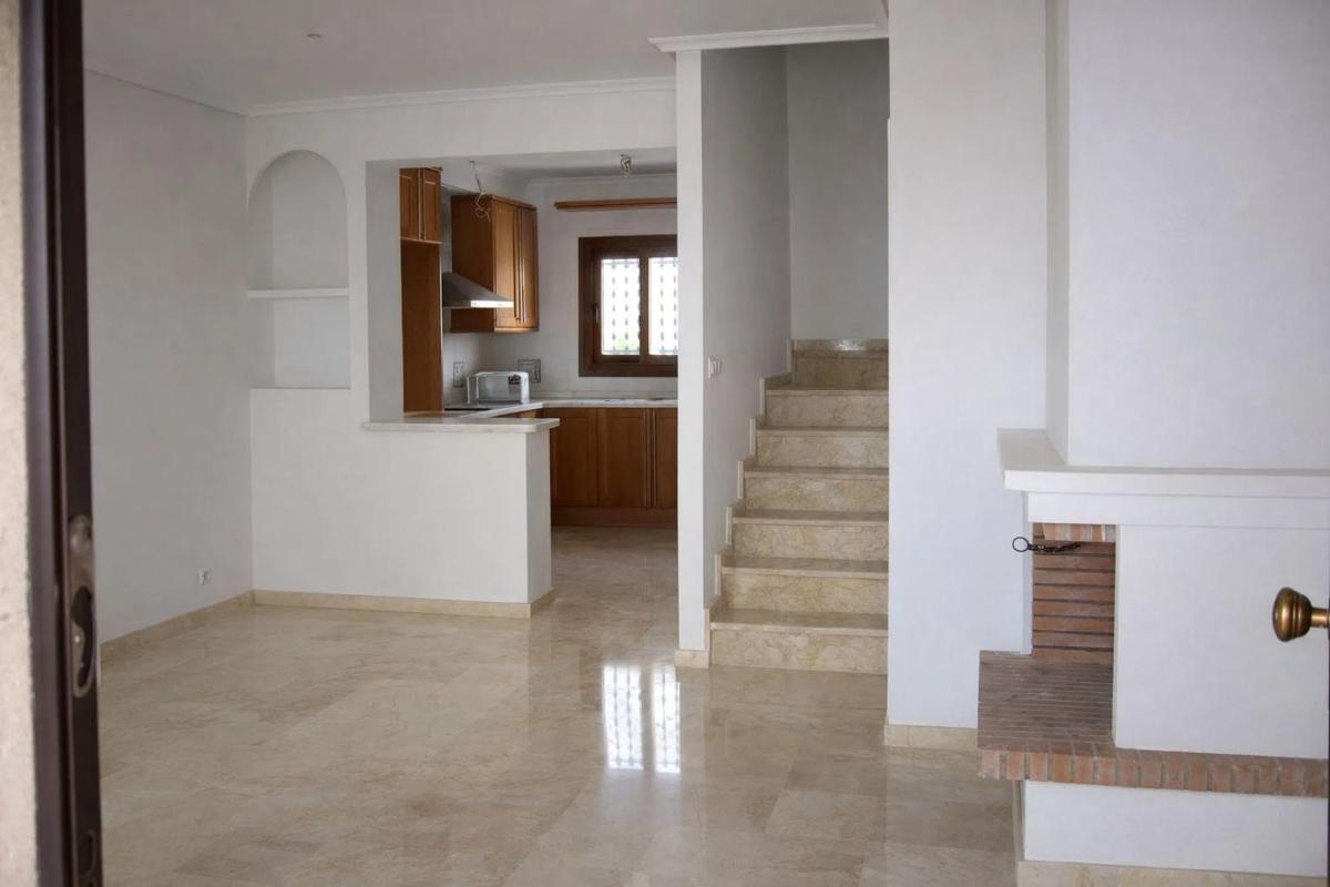 Venta de chalet adosado en  Calle Barbero de Sevilla , Orihuela photo 4