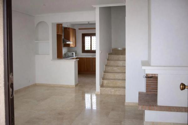 Chalet adosado en calle Barbero de Sevilla photo 4