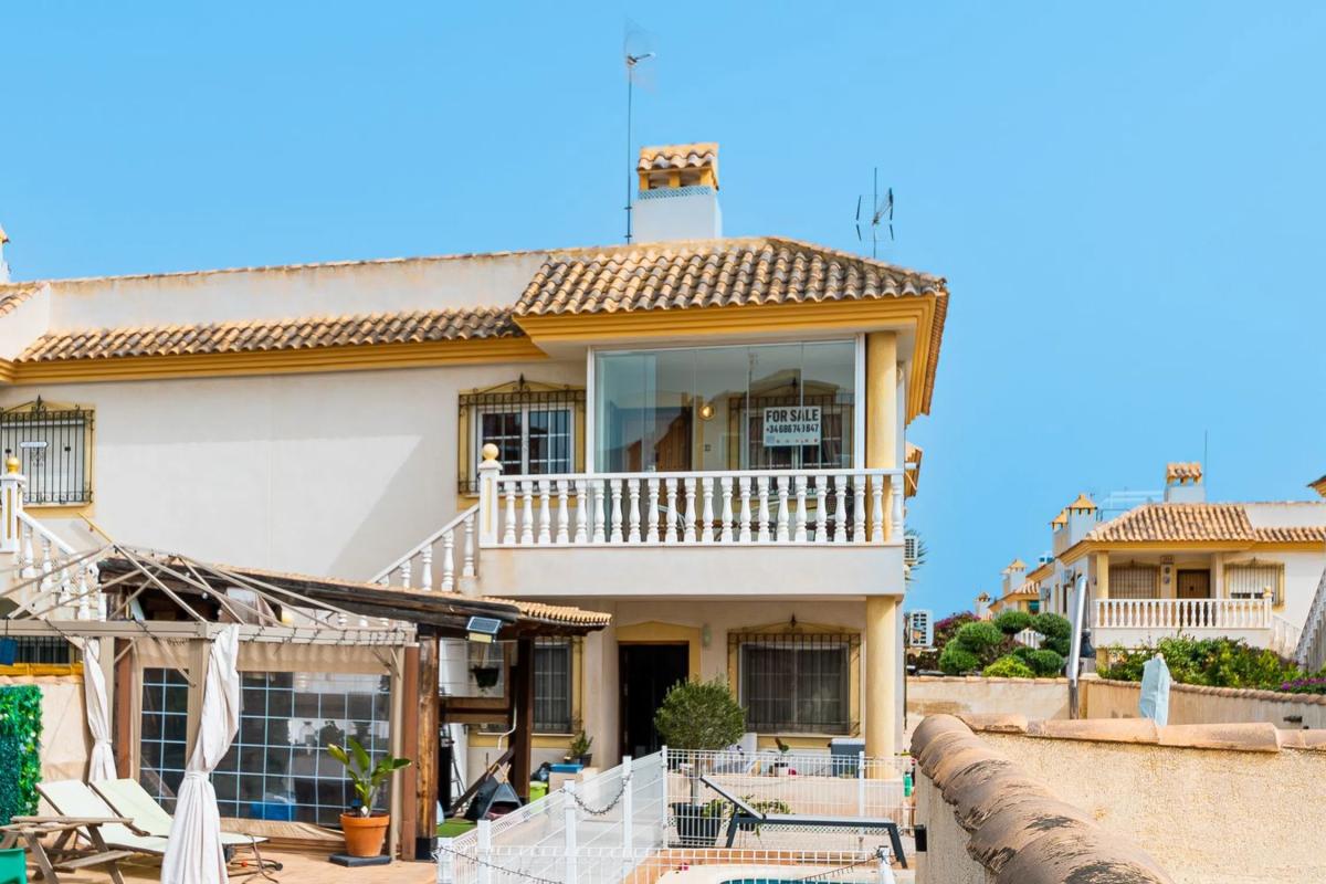 Venta de chalet adosado en UR PAU 8, 5 , Orihuela photo 2