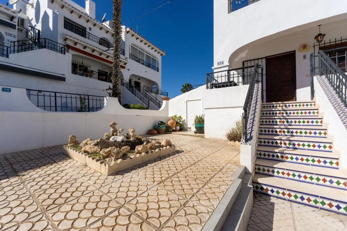 Sale of apartment in Barrio Villamartín, Orihuela
photo 4