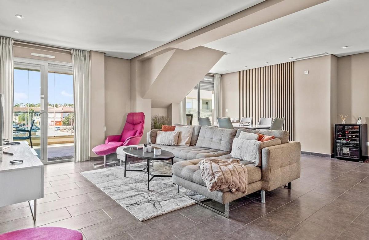 Venta de piso en Barrio Villamartín, Orihuela
 photo 2