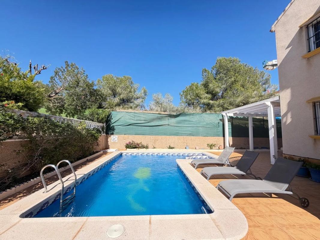 Sale of independent chalet in Barrio Villamartín, Orihuela
photo 4