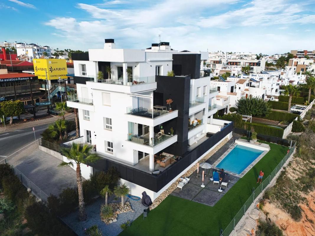 Venta de piso en Barrio Villamartín, Orihuela
photo 2