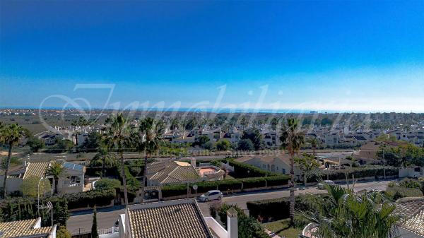 Casa independiente en avenida de las Brisas thumbnail 1