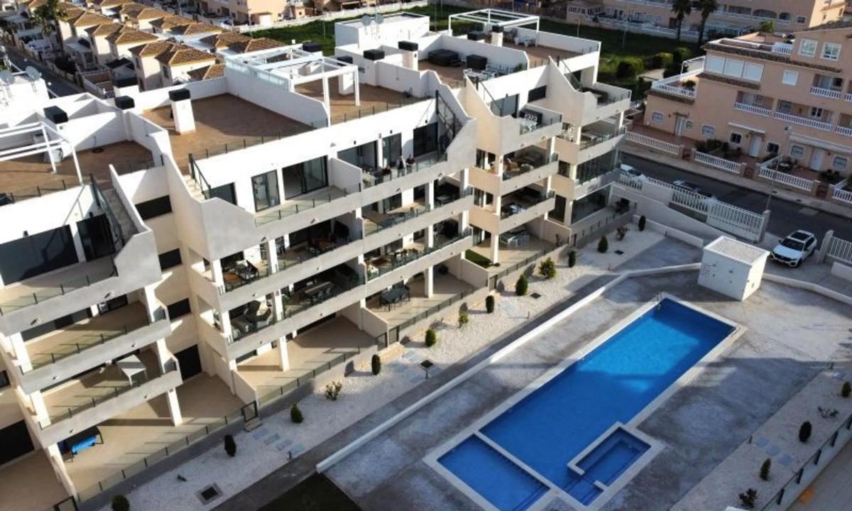 Venta de piso en Barrio Villamartín, Orihuela
photo 3